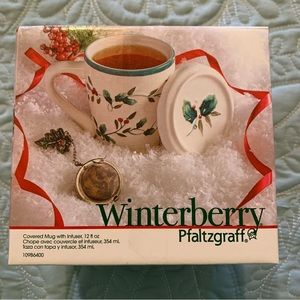 New Pfaltzgraff “Winterberry” 12 oz Coffee mug, cover/coaster and infuser.